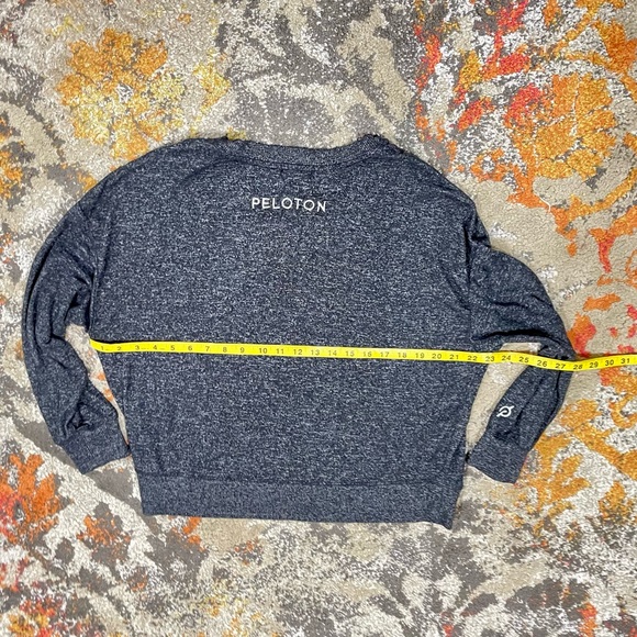 Peloton Long Sleeve Black Oversized Lightweight Sweatshirt size Small - Picture 4 of 6
